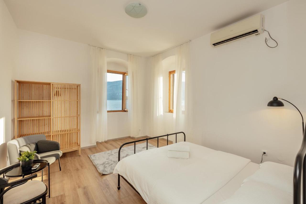 City Port Apartment ヘルツェグ・ノヴィ エクステリア 写真